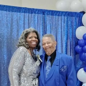 Meet your Posher, Cynthia